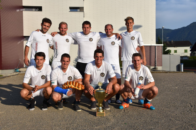 Glühende Fussballpartien am TVW Fussballturnier